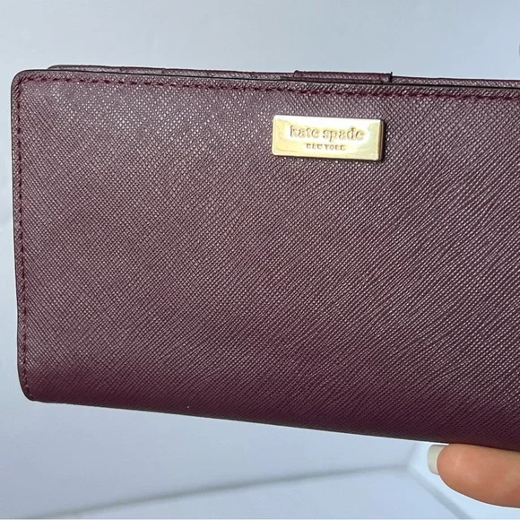 Kate Spade Bifold Wallet Card Holder Burgundish Red Wine Color - Picture 3 of 16